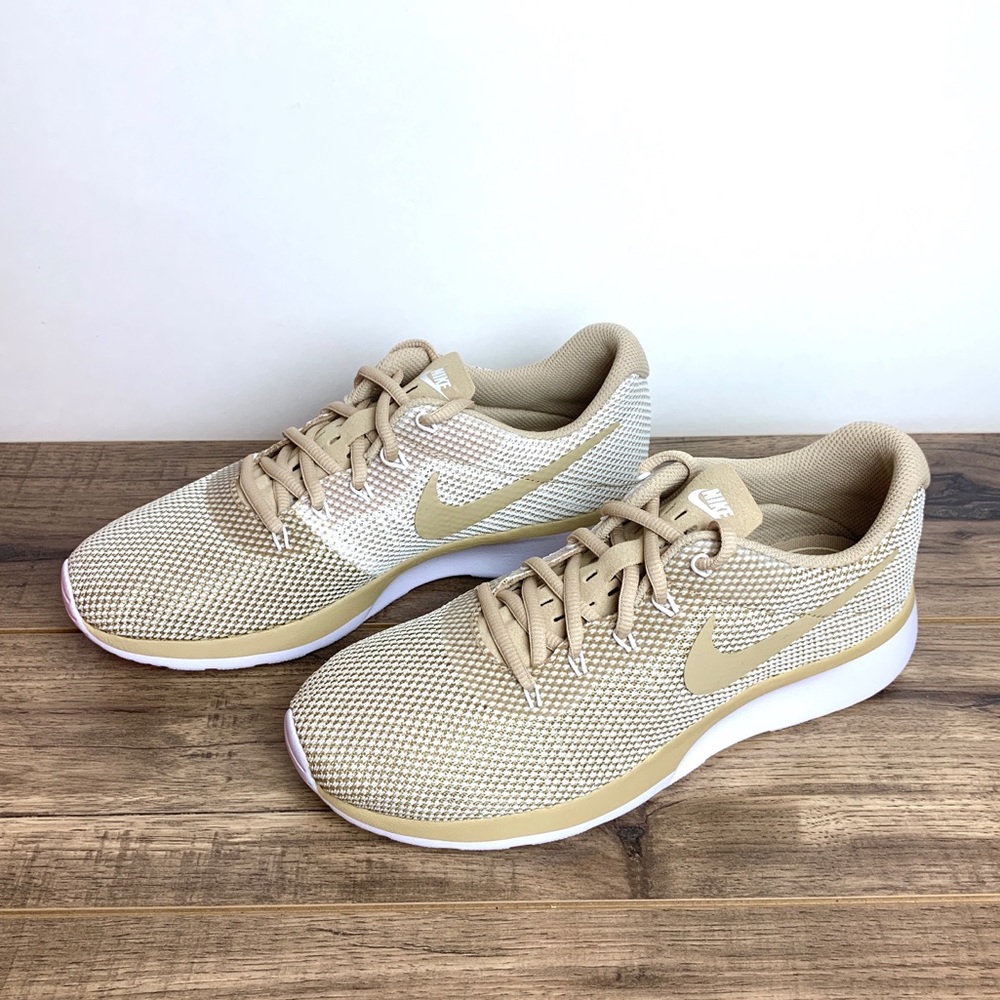 NEW Nike Tanjun Racer